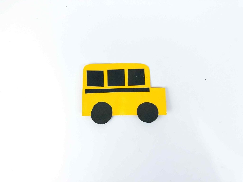 Get ready for an exciting school year with our Step-by-Step Moving Bus Paper Plate Craft! These welcome back to school craft ideas are perfect to engage young learners with a hands-on activity that boosts creativity, fine motor skills, and a sense of belonging. 