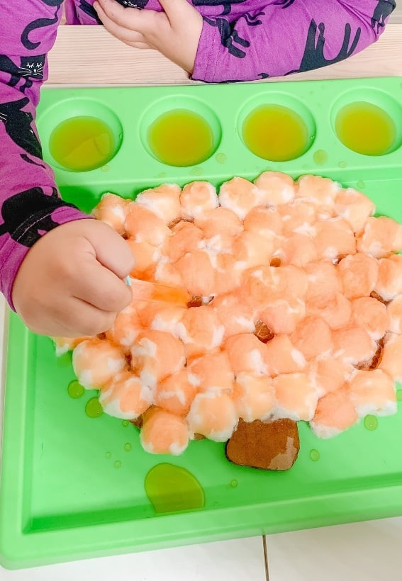 Enjoy a fluffy and fun crafting experience with this Cotton Ball Pumpkin Craft! This easy and engaging activity involves using cotton balls to create adorable pumpkin decorations. 