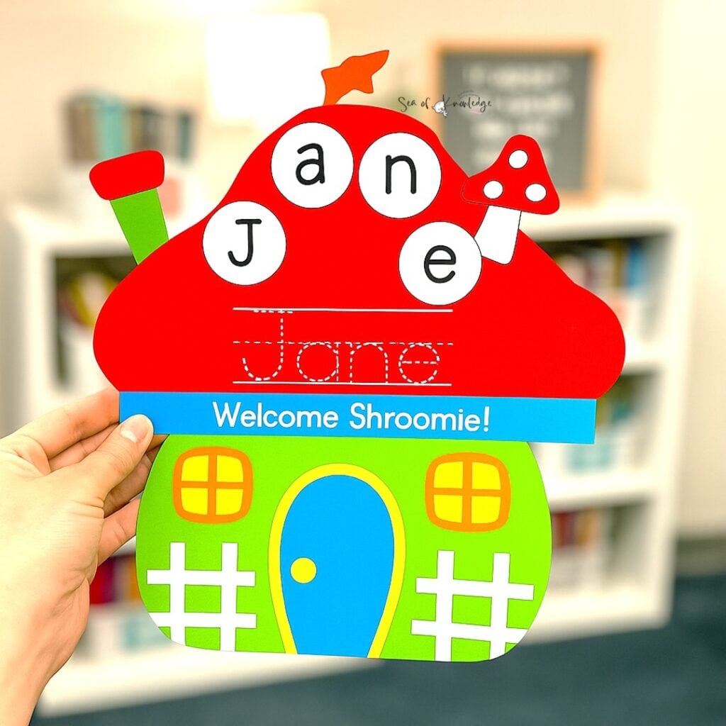 This adorable editable name craft printable is perfect for fall and works beautifully in preschool name activities, kindergarten name crafts, and fine motor practice. 