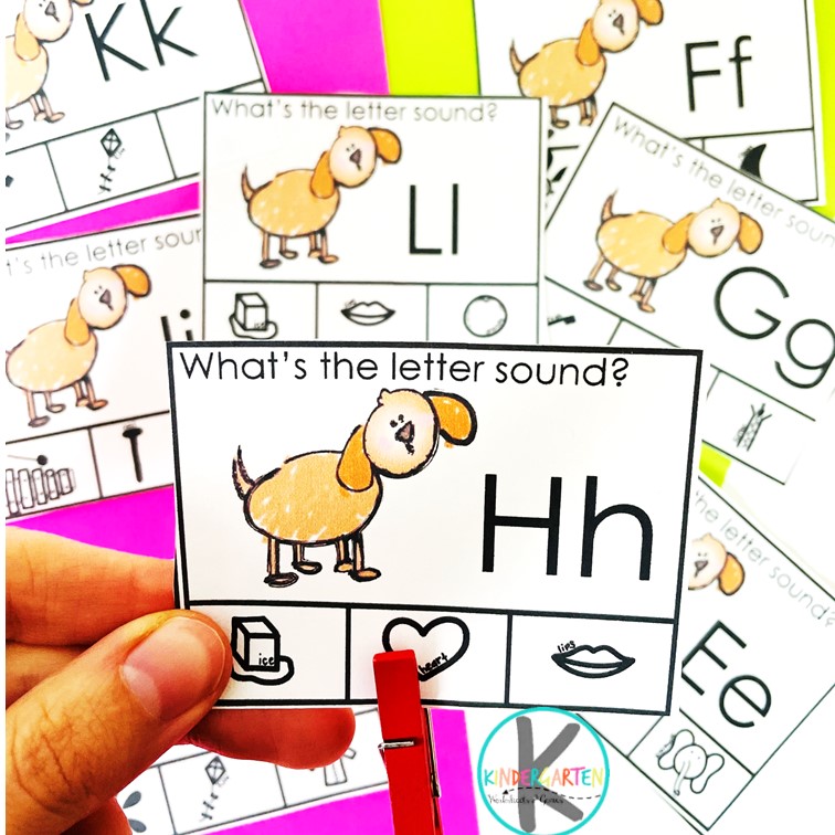 This dog and bone-themed printable is perfect for practicing beginning sounds and letter recognition.