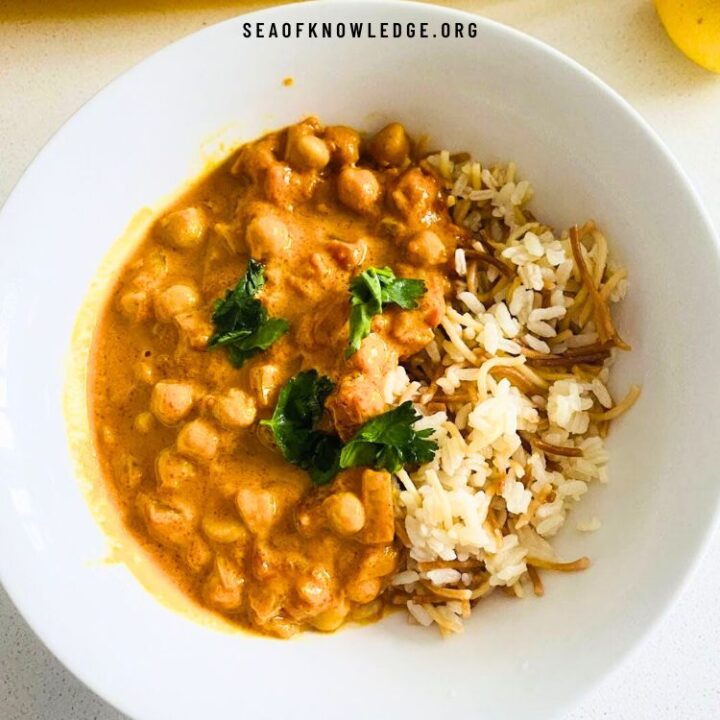Easy Slow Cooker Chickpea Curry with Coconut Milk